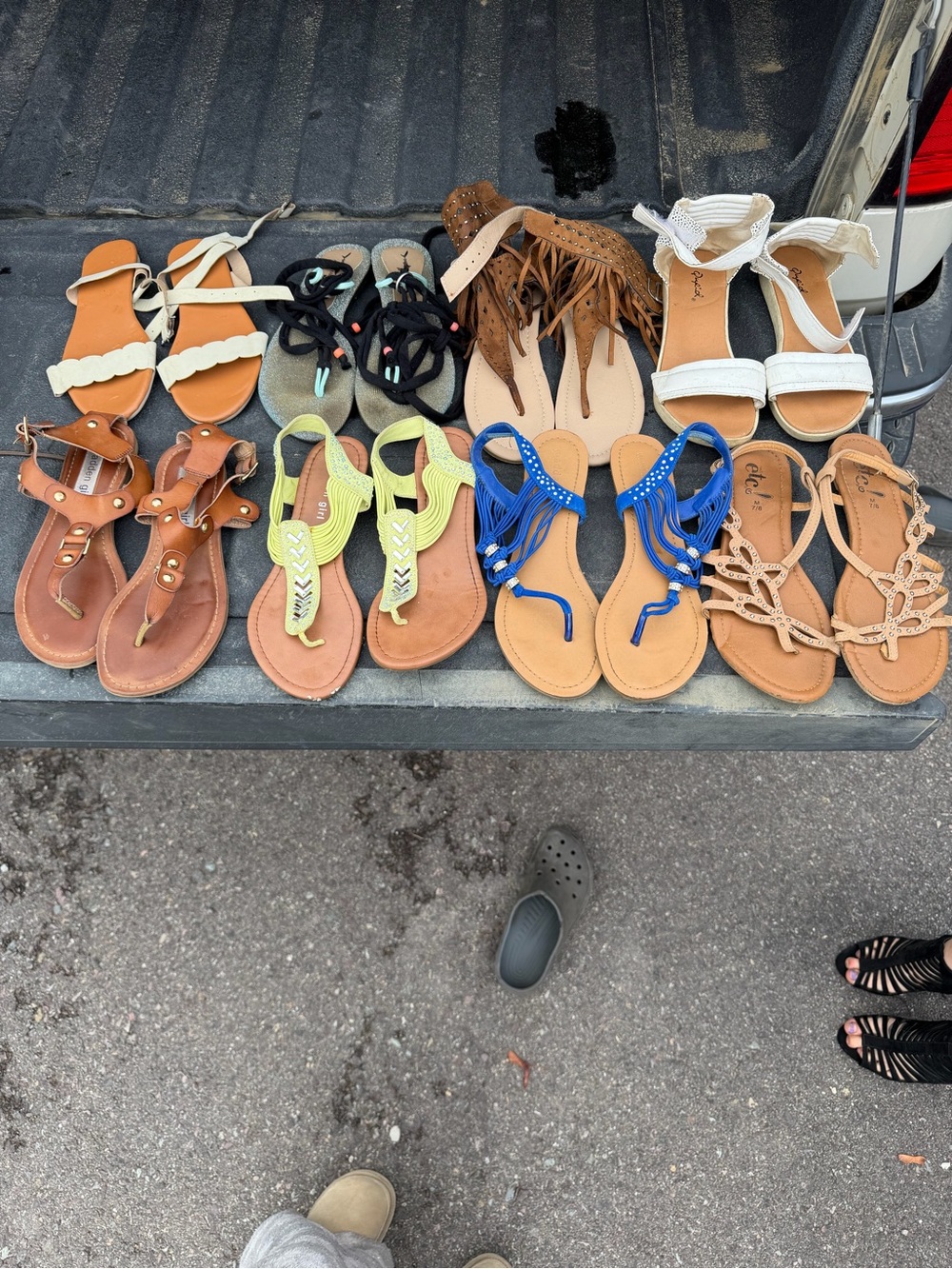 8 pairs of dress shoes/sandals